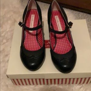 B.A.I.T heels Regina